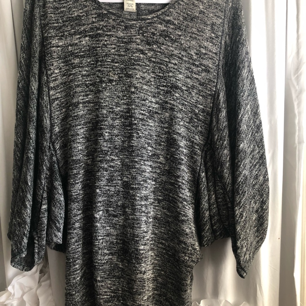 Max Studio Sweater - Picture 2 of 3